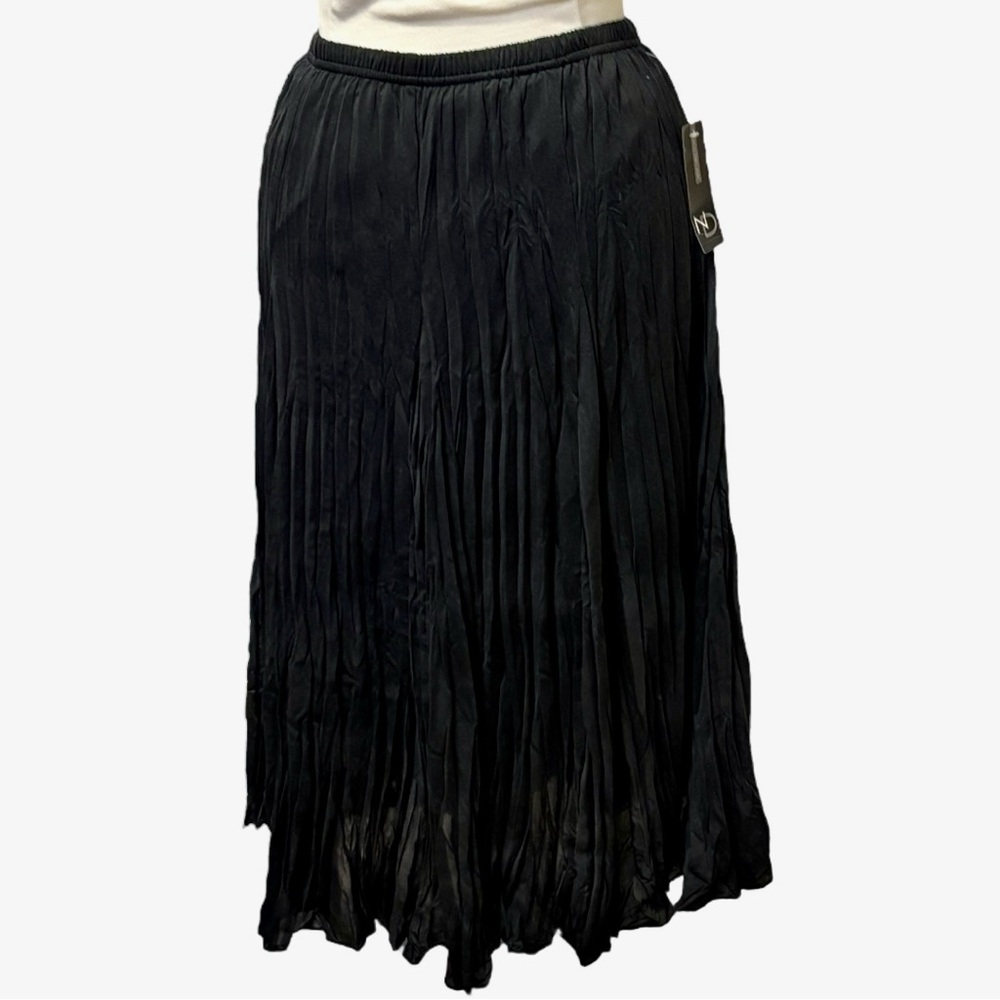 NWT New Directions Skirt Krinkled Pleated Flowy Black Flowy Elastic Waist Small